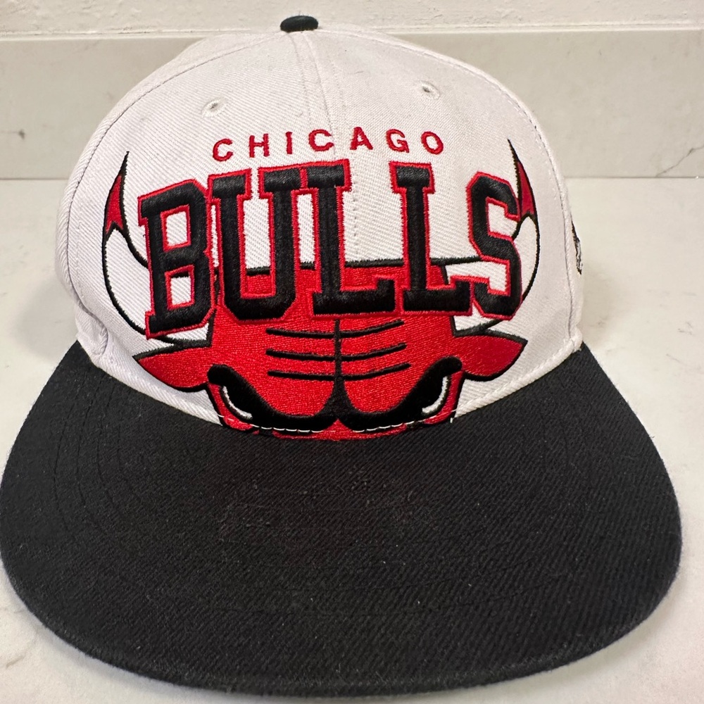 Vintage Chicago Bulls Snapback Hat 47 Brand White/Black